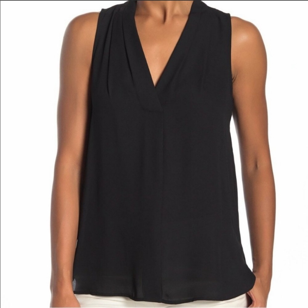 VINCE CAMUTO Black V Neck Sleeveless Top